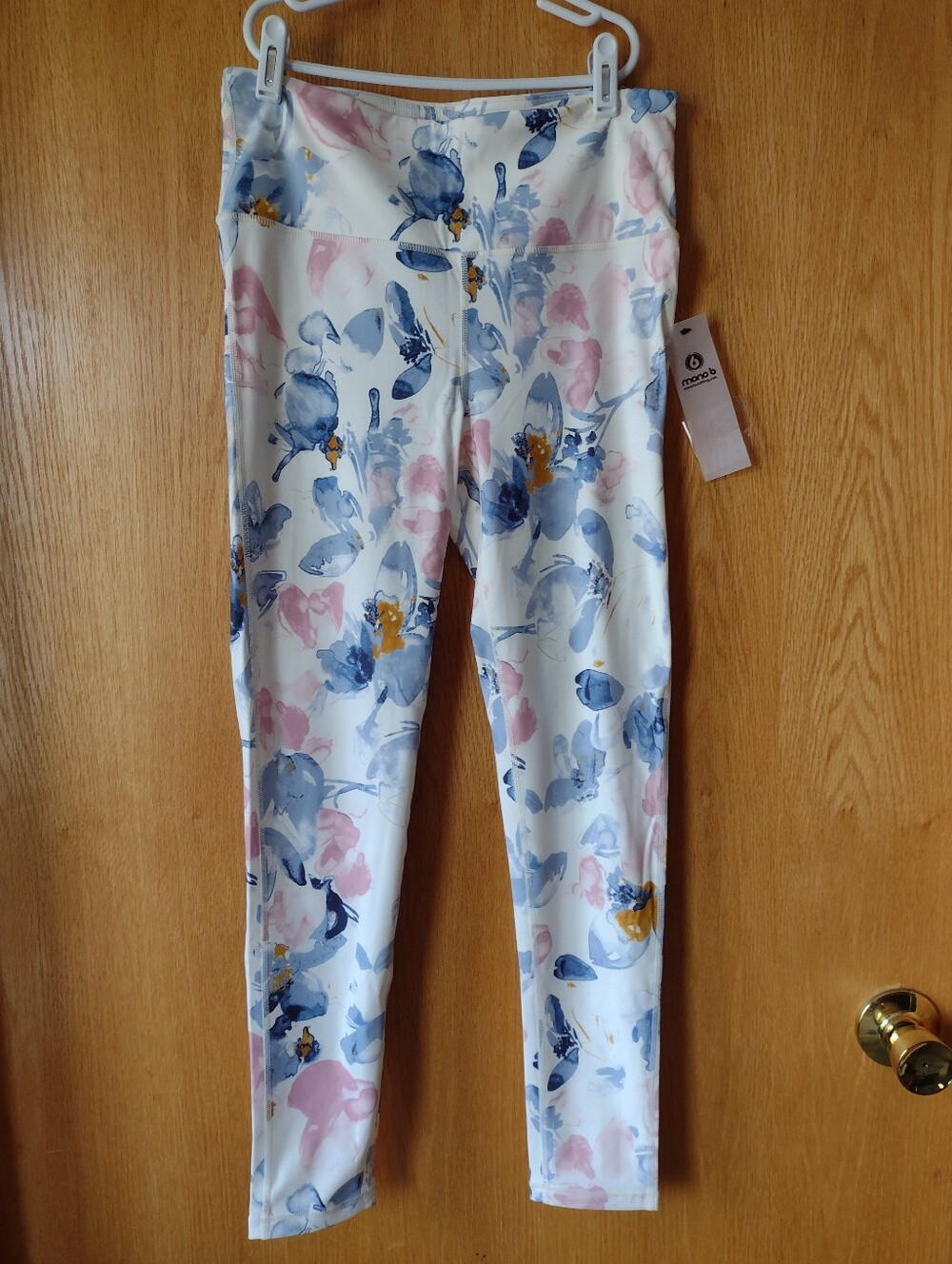 Mono B Leggings Watercolor Floral Size Medium